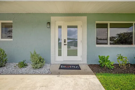 1851 SE Jackson Street Stuart FL 34997