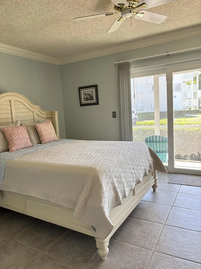210 Horizons E Boynton Beach FL 33435