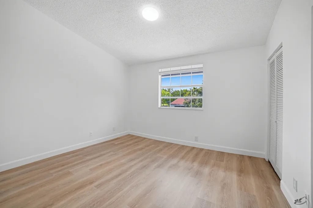 8207 Fairway Road Sunrise FL 33351