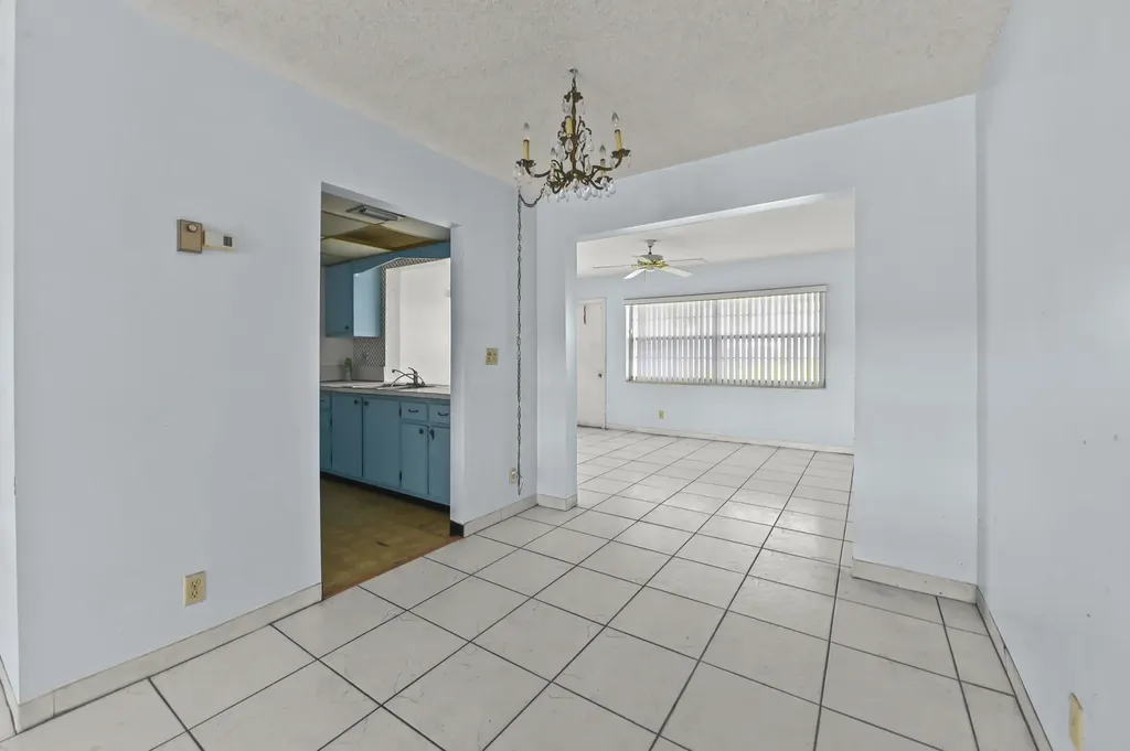 1196 SW Lake Circle Boynton Beach FL 33426