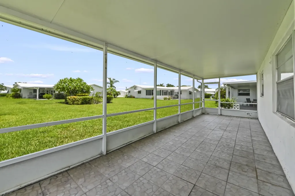 1196 SW Lake Circle Boynton Beach FL 33426