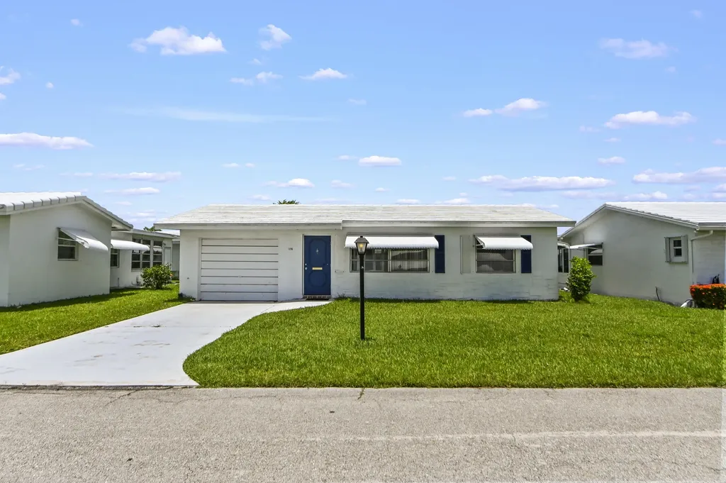1196 SW Lake Circle Boynton Beach FL 33426