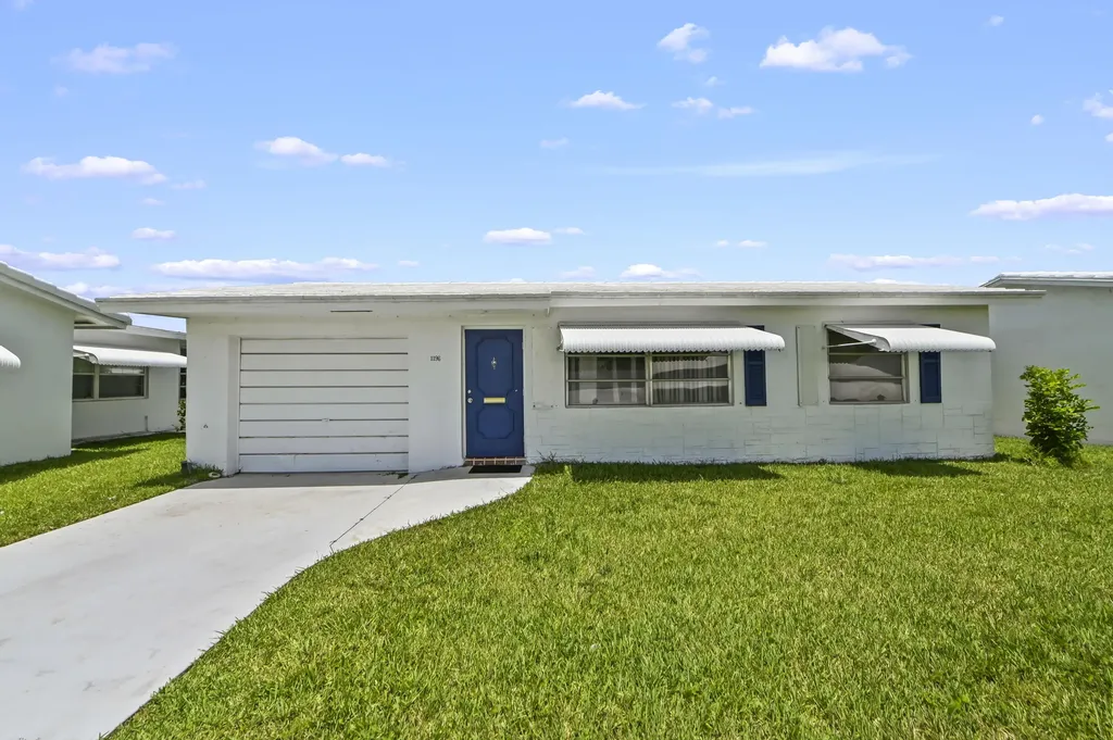 1196 SW Lake Circle Boynton Beach FL 33426