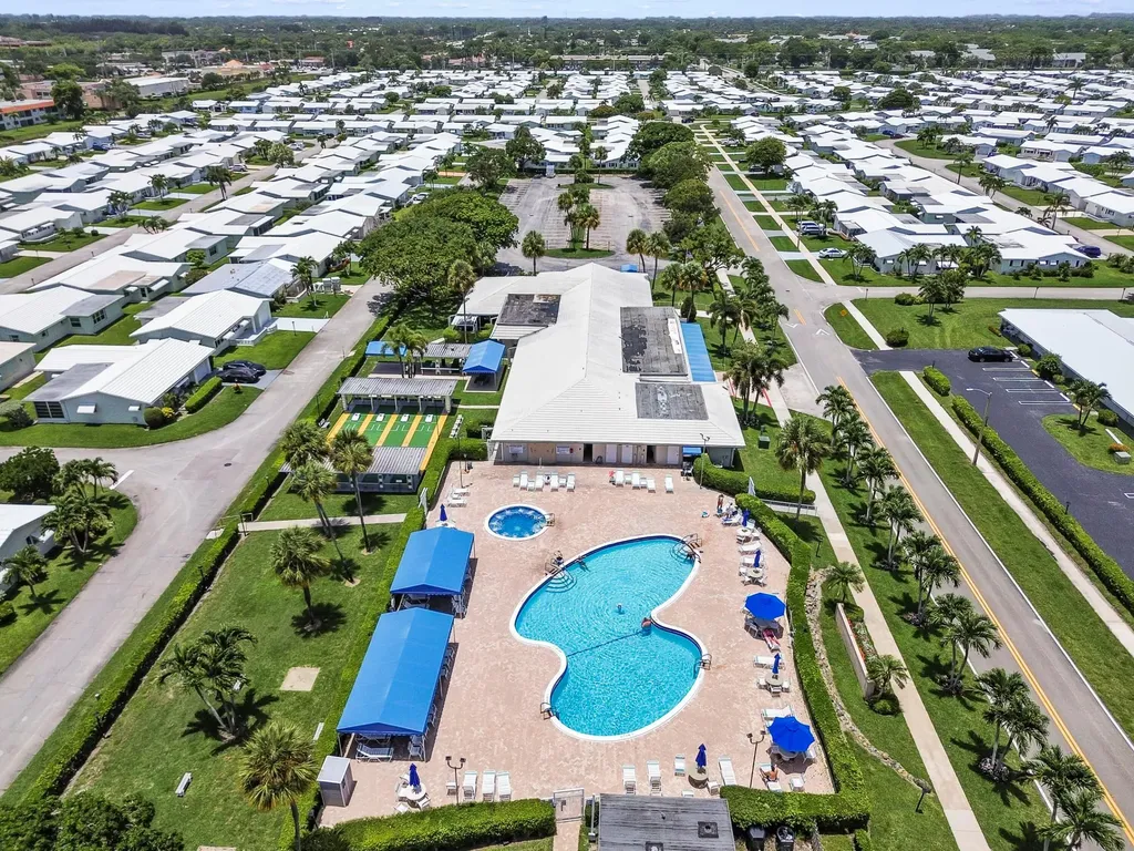 1196 SW Lake Circle Boynton Beach FL 33426