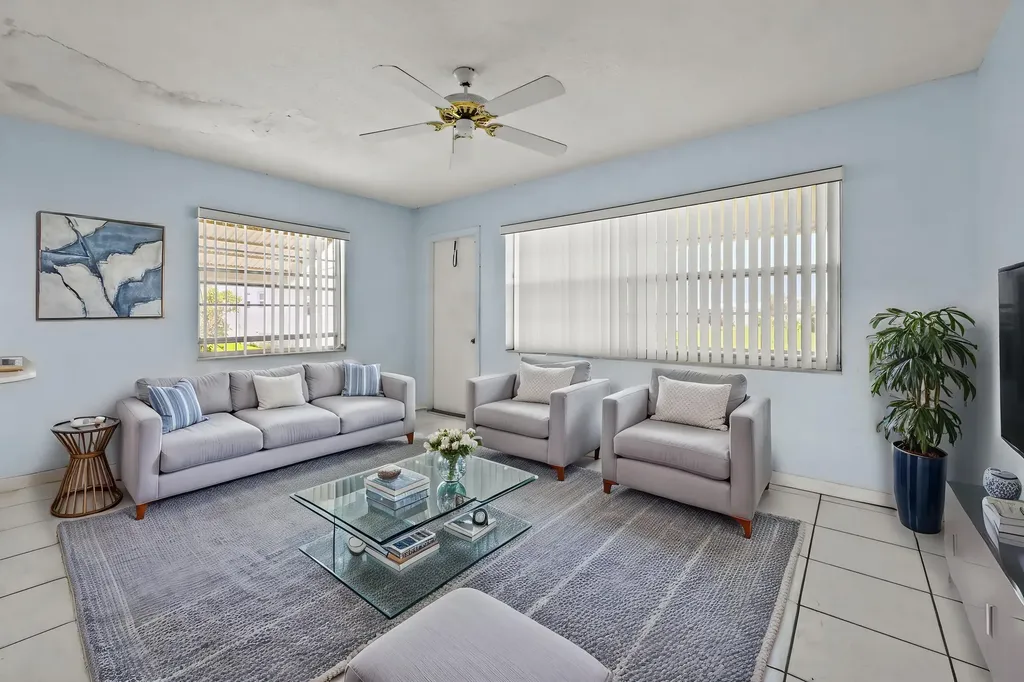 1196 SW Lake Circle Boynton Beach FL 33426