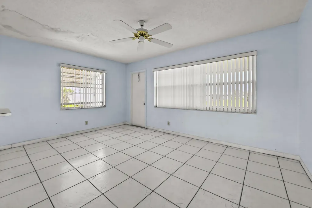 1196 SW Lake Circle Boynton Beach FL 33426