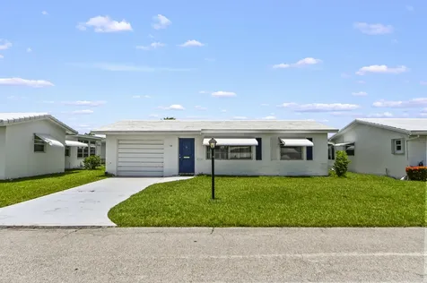 1196 SW Lake Circle Boynton Beach FL 33426