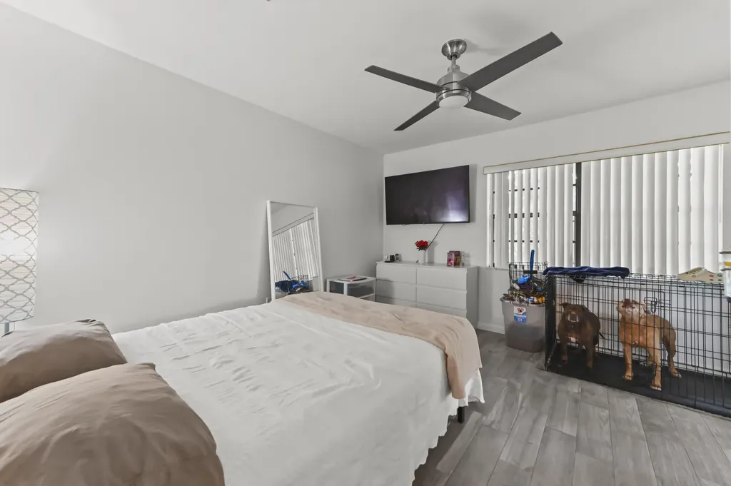84 Conaskonk Circle Royal Palm Beach FL 33411