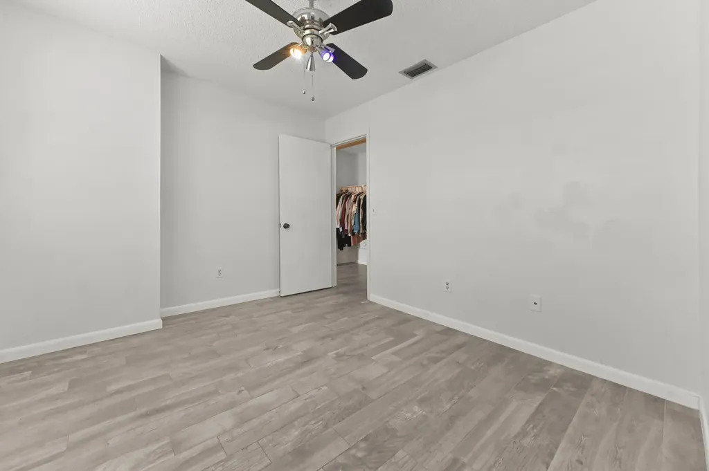 84 Conaskonk Circle Royal Palm Beach FL 33411