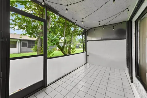 84 Conaskonk Circle Royal Palm Beach FL 33411