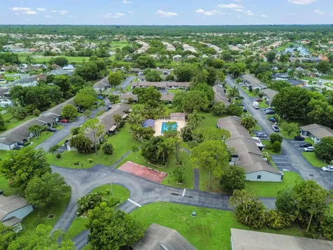 84 Conaskonk Circle Royal Palm Beach FL 33411