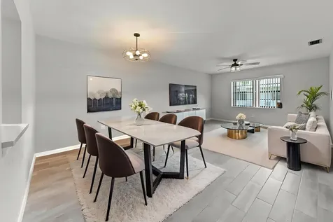 84 Conaskonk Circle Royal Palm Beach FL 33411
