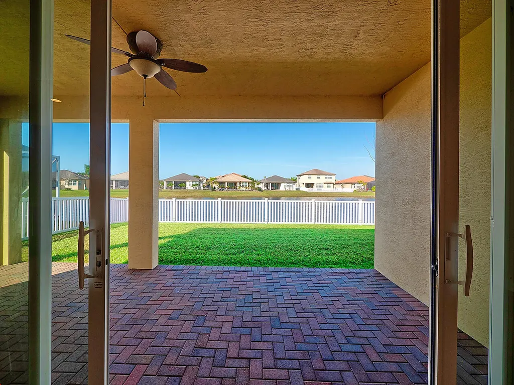 11271 SW Barton Way Port St Lucie FL 34987