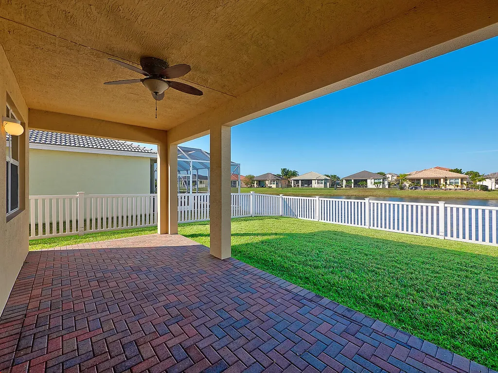 11271 SW Barton Way Port St Lucie FL 34987