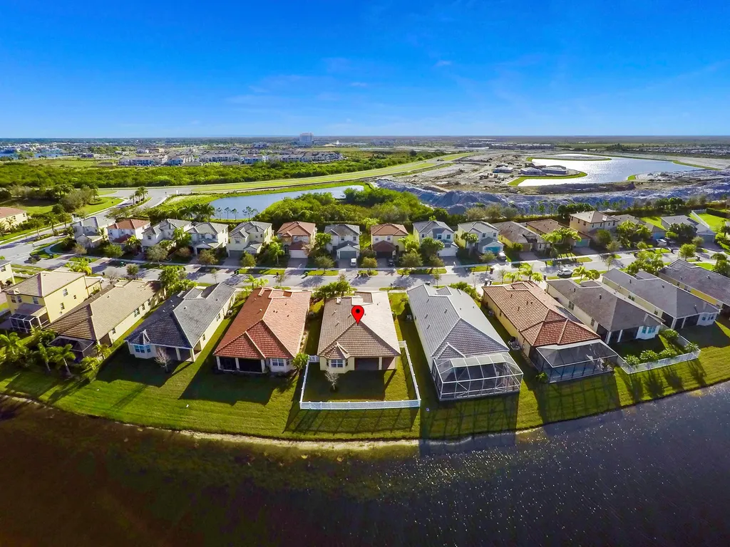 11271 SW Barton Way Port St Lucie FL 34987