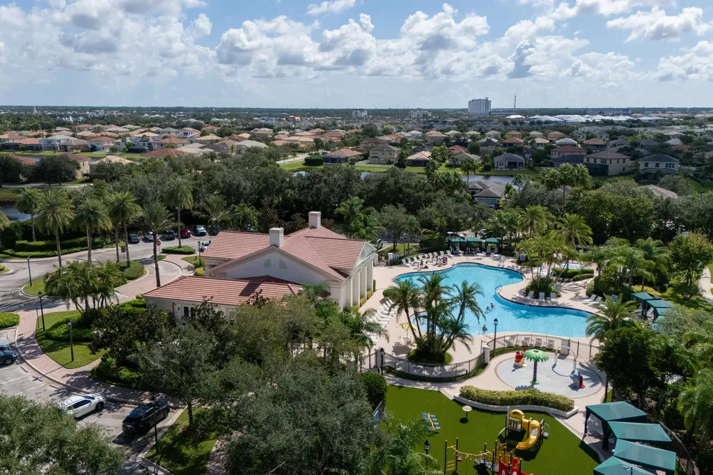 11271 SW Barton Way Port St Lucie FL 34987