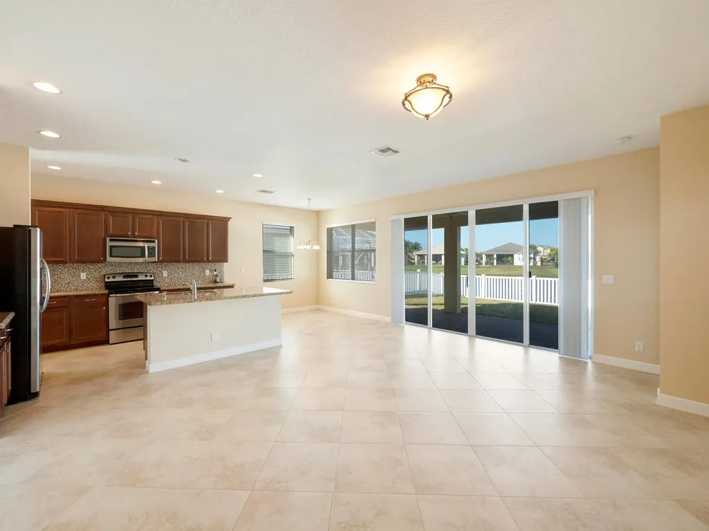 11271 SW Barton Way Port St Lucie FL 34987