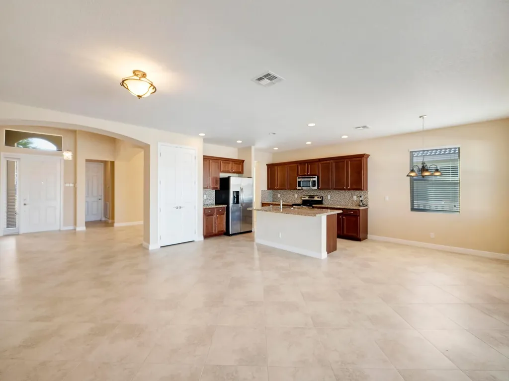 11271 SW Barton Way Port St Lucie FL 34987