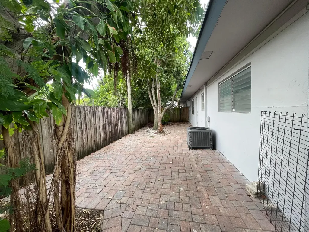 1708 NE 20th Avenue Fort Lauderdale FL 33305