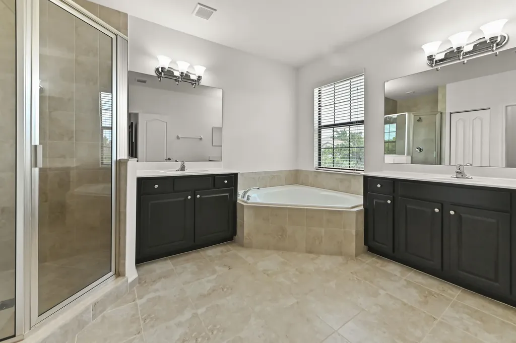 8899 Willow Cove Lane Lake Worth FL 33467