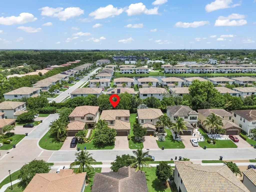 8899 Willow Cove Lane Lake Worth FL 33467