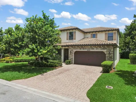 8899 Willow Cove Lane Lake Worth FL 33467
