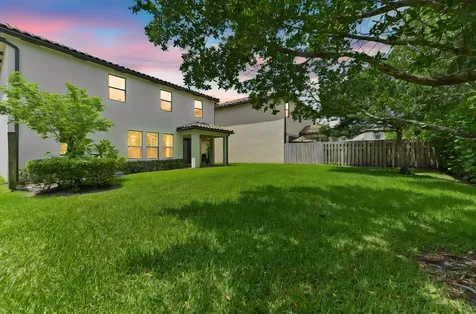 8899 Willow Cove Lane Lake Worth FL 33467