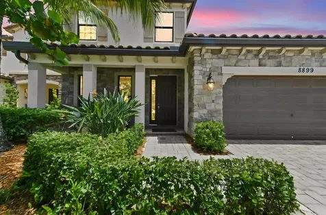 8899 Willow Cove Lane Lake Worth FL 33467