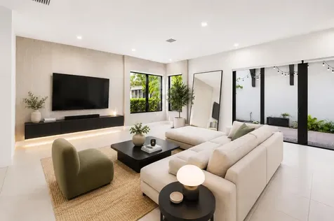 8272 NW 44th Terrace Doral FL 33166