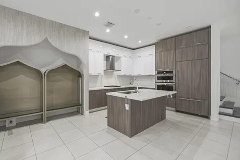 8272 NW 44th Terrace Doral FL 33166