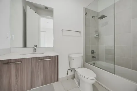 8272 NW 44th Terrace Doral FL 33166