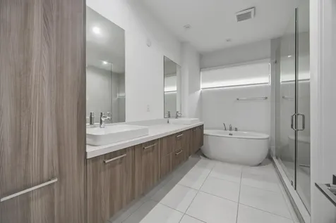 8272 NW 44th Terrace Doral FL 33166