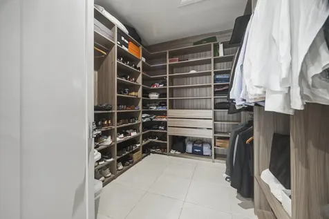 8272 NW 44th Terrace Doral FL 33166