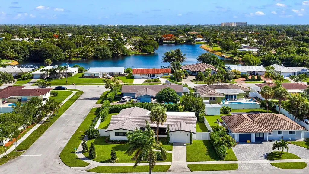 1099 SW 12th Street Boca Raton FL 33486