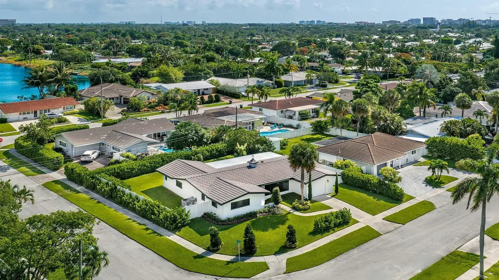 1099 SW 12th Street Boca Raton FL 33486