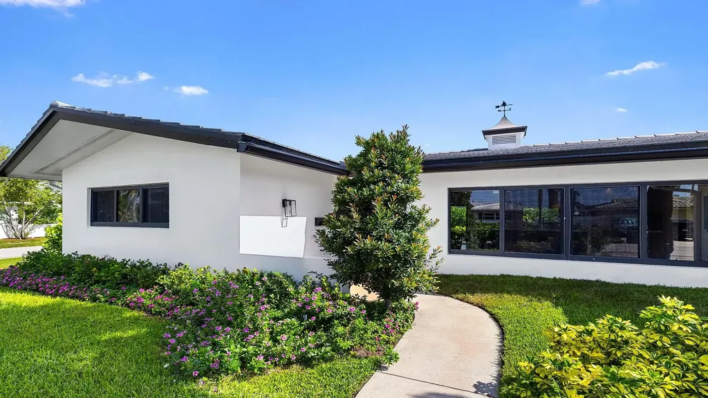 1099 SW 12th Street Boca Raton FL 33486