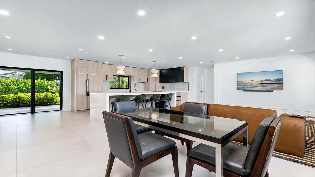 1099 SW 12th Street Boca Raton FL 33486