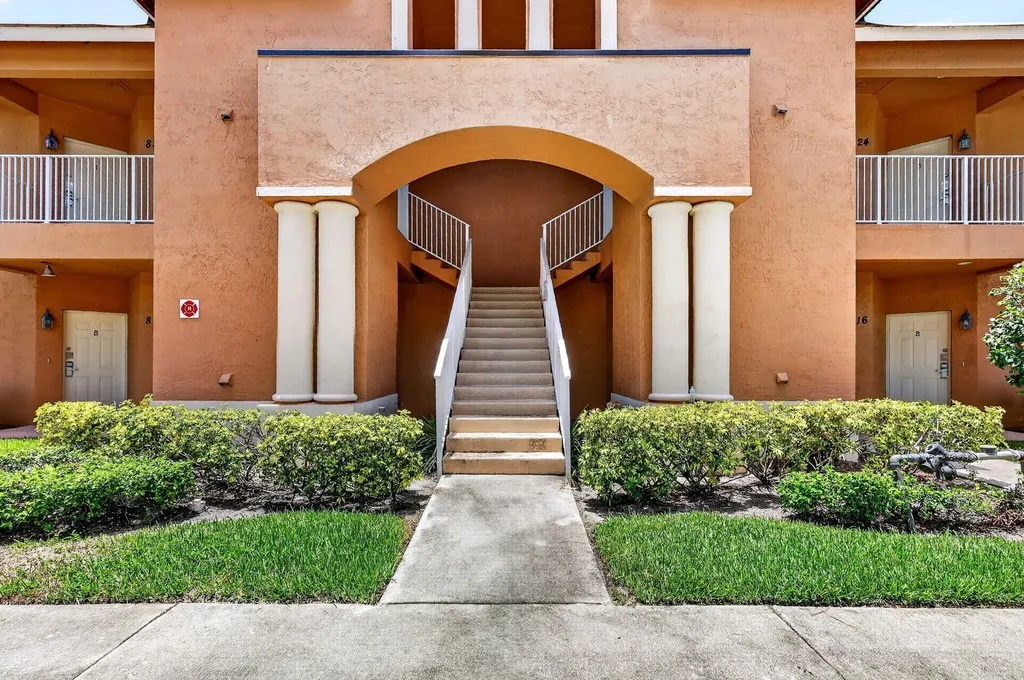 8326 Mulligan Circle Port St Lucie FL 34986