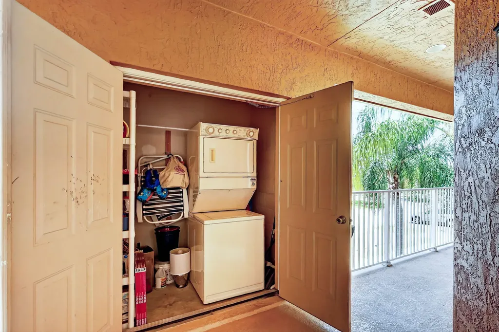 8326 Mulligan Circle Port St Lucie FL 34986