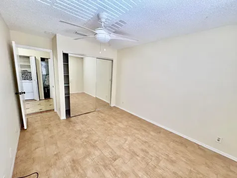 4— SW 82nd Way Davie FL 33328