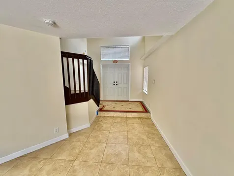4— SW 82nd Way Davie FL 33328
