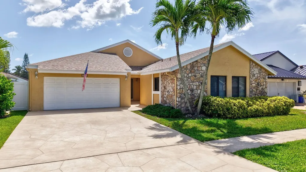 20986 Rustlewood Avenue Boca Raton FL 33428