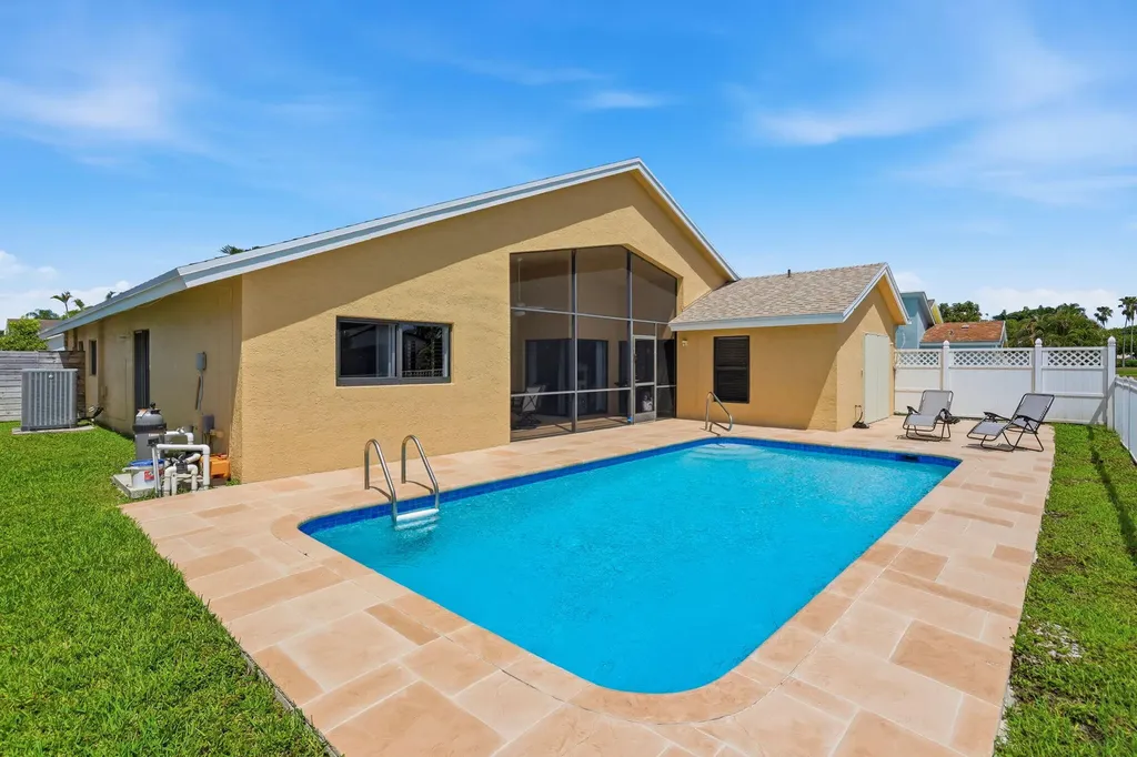 20986 Rustlewood Avenue Boca Raton FL 33428