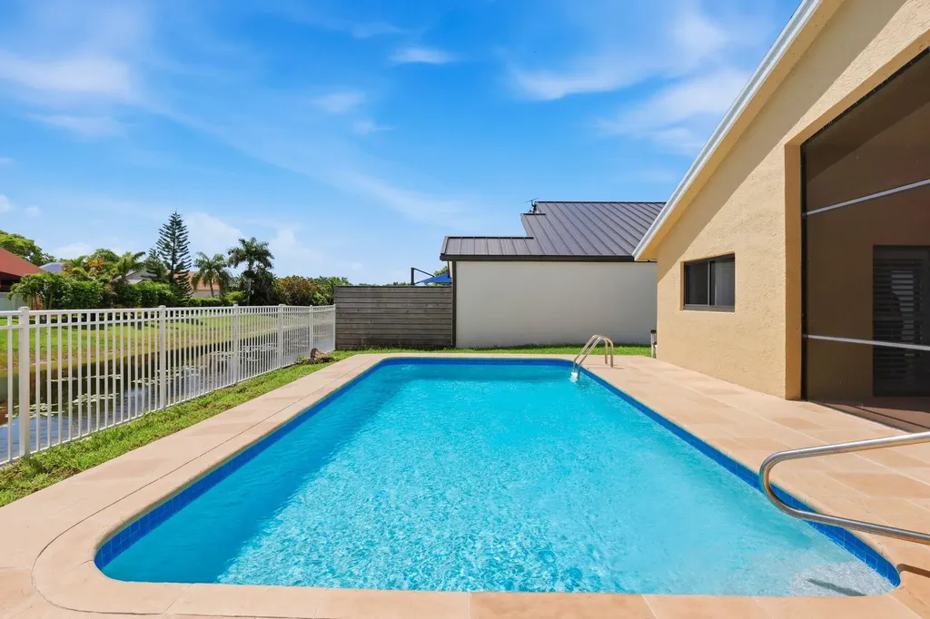 20986 Rustlewood Avenue Boca Raton FL 33428