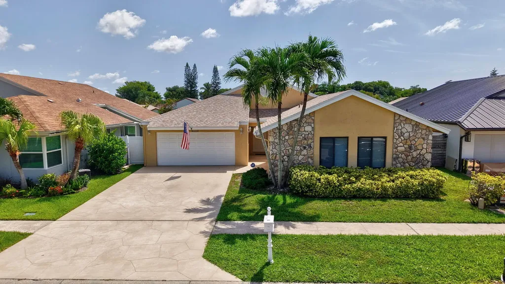 20986 Rustlewood Avenue Boca Raton FL 33428
