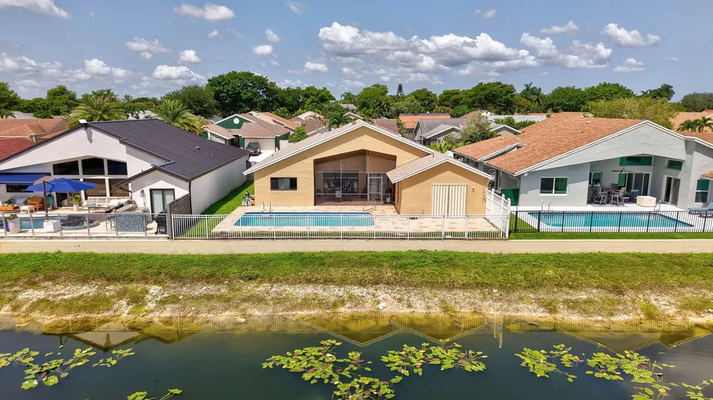 20986 Rustlewood Avenue Boca Raton FL 33428