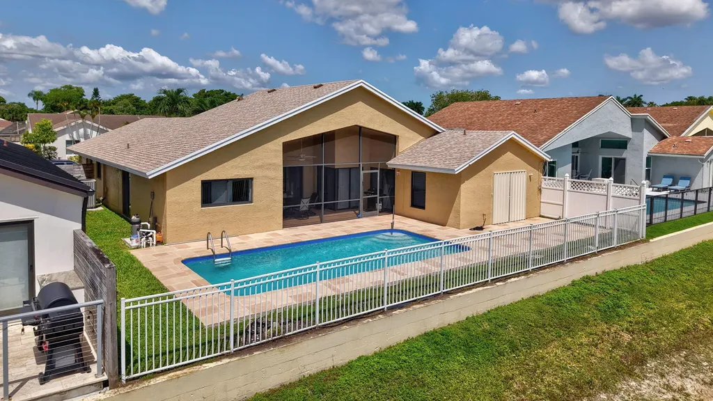 20986 Rustlewood Avenue Boca Raton FL 33428