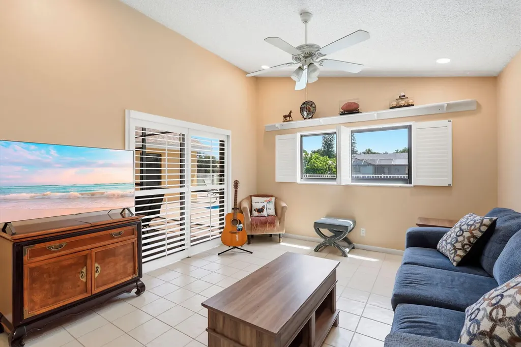 20986 Rustlewood Avenue Boca Raton FL 33428