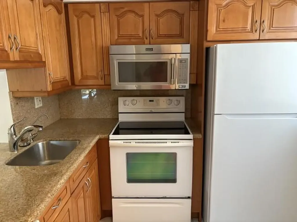 2753 S Oakland Forest Drive Oakland Park FL 33309