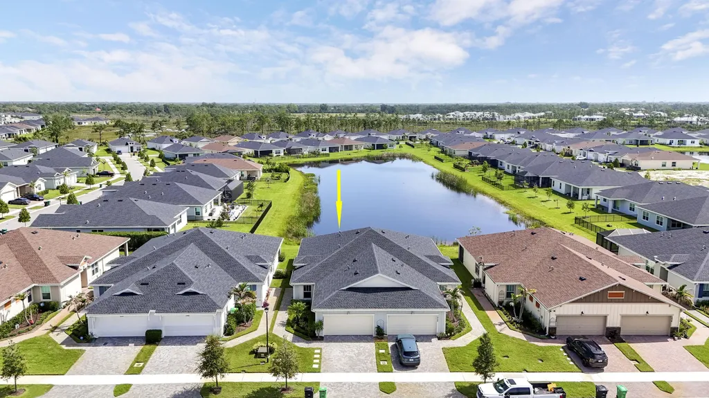 1960 SE Crosswood Way Port St Lucie FL 34984